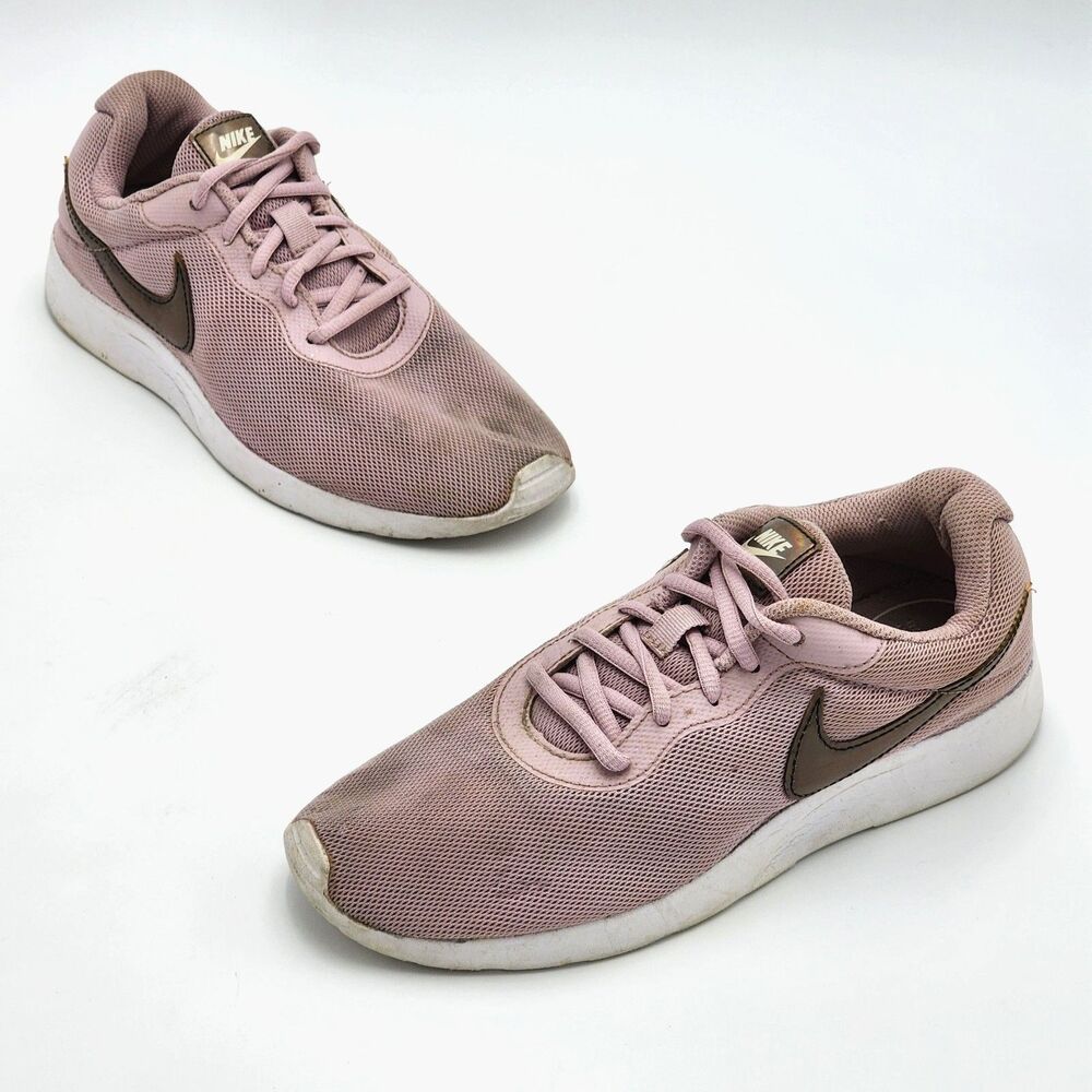 Nike Tanjun Sneakers 2018 Plum Chalk Pink Athletic Sneaker Women's Size 7.5